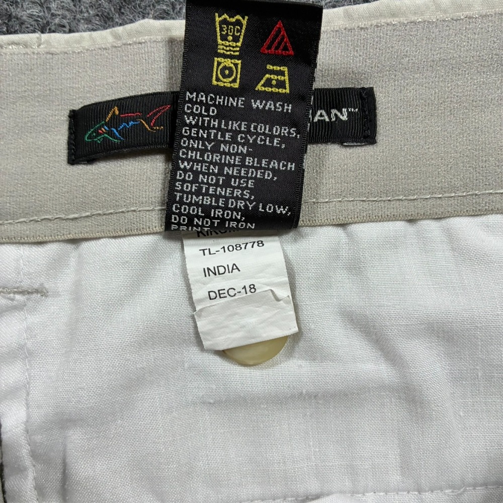 Greg Norman Mens Chino Shorts Size 38 Tropical Leaf Print Outdoor Mid Rise - Picture 4 of 9
